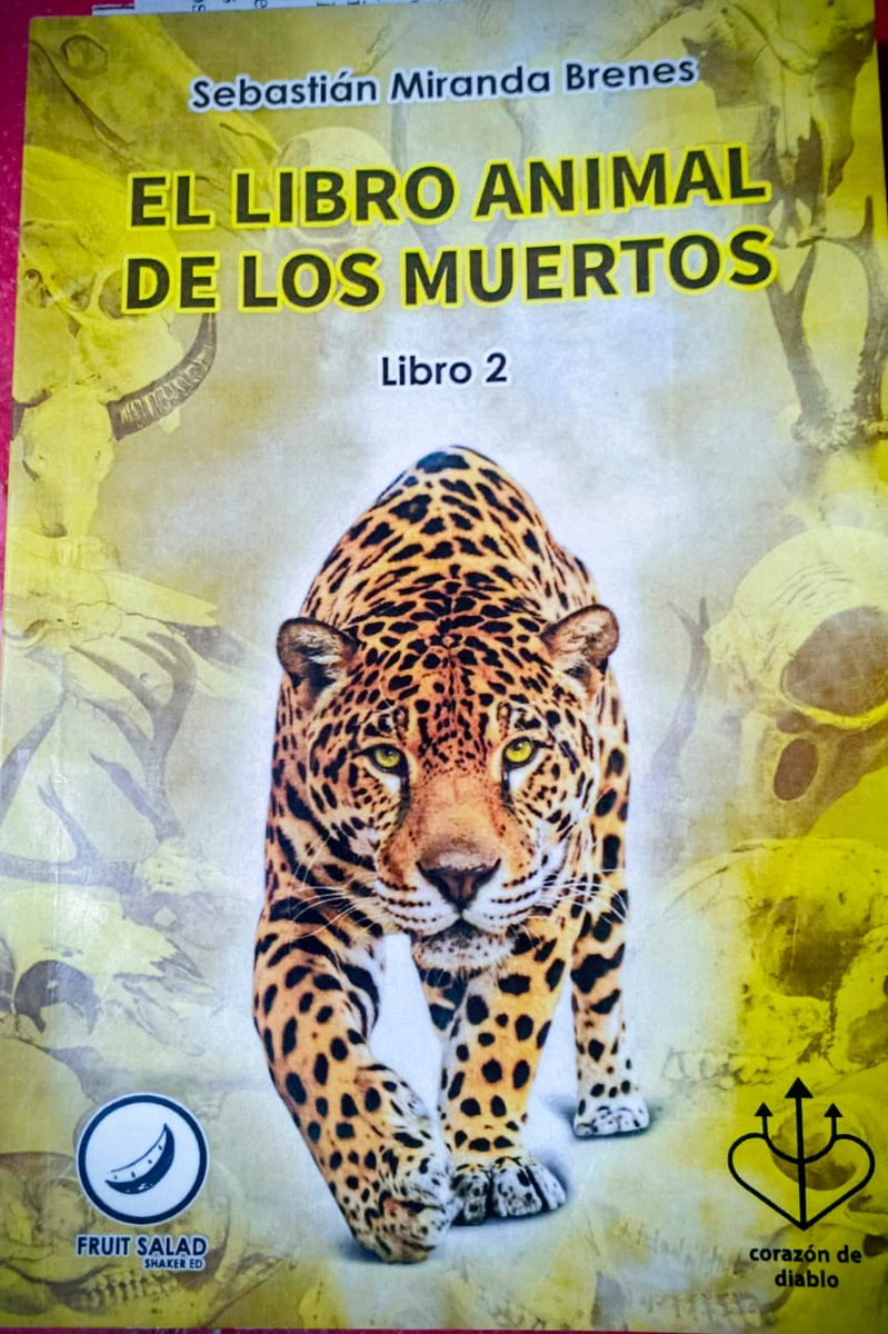 AnimalesyPraxis's tweet photo. Hola: para quienes gustan de la poesía y la cuestión animal. Aquí pueden encontrar una reseña de este libro: https://t.co/eO7zThp568 https://t.co/6LJ7RlJfjd