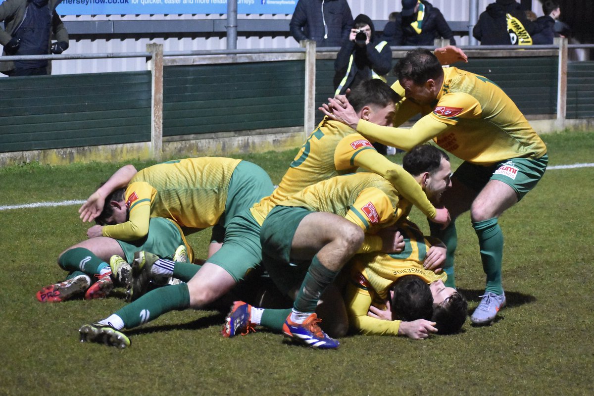 Paul Moran tweet media