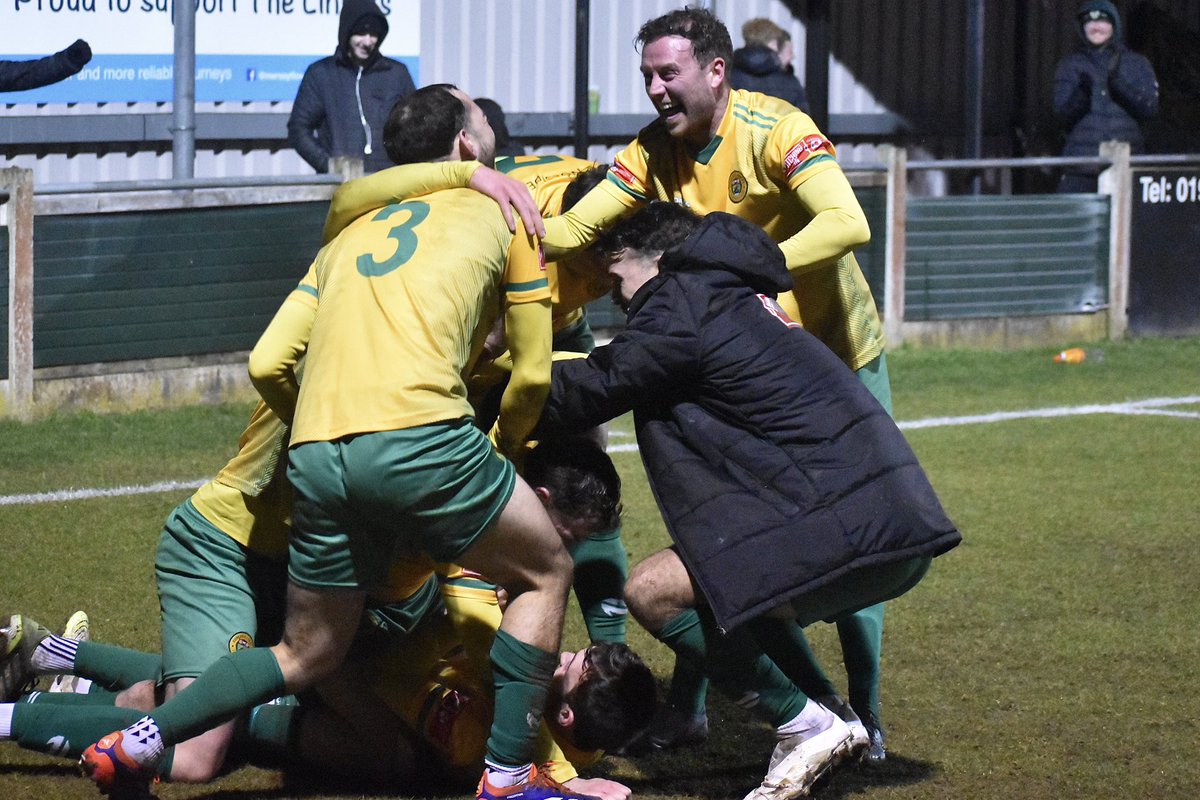 Paul Moran tweet media