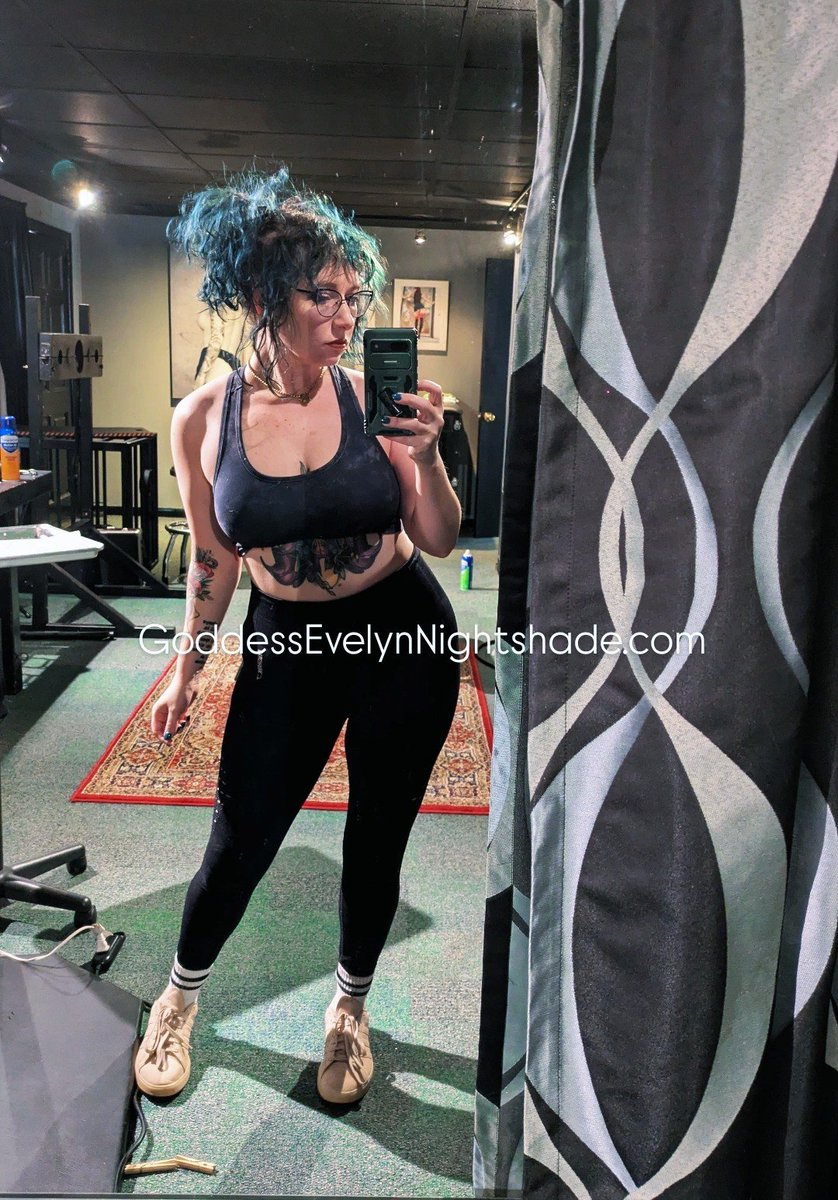 Goddess E. Nightshade 🦇 ATL DOMME tweet media