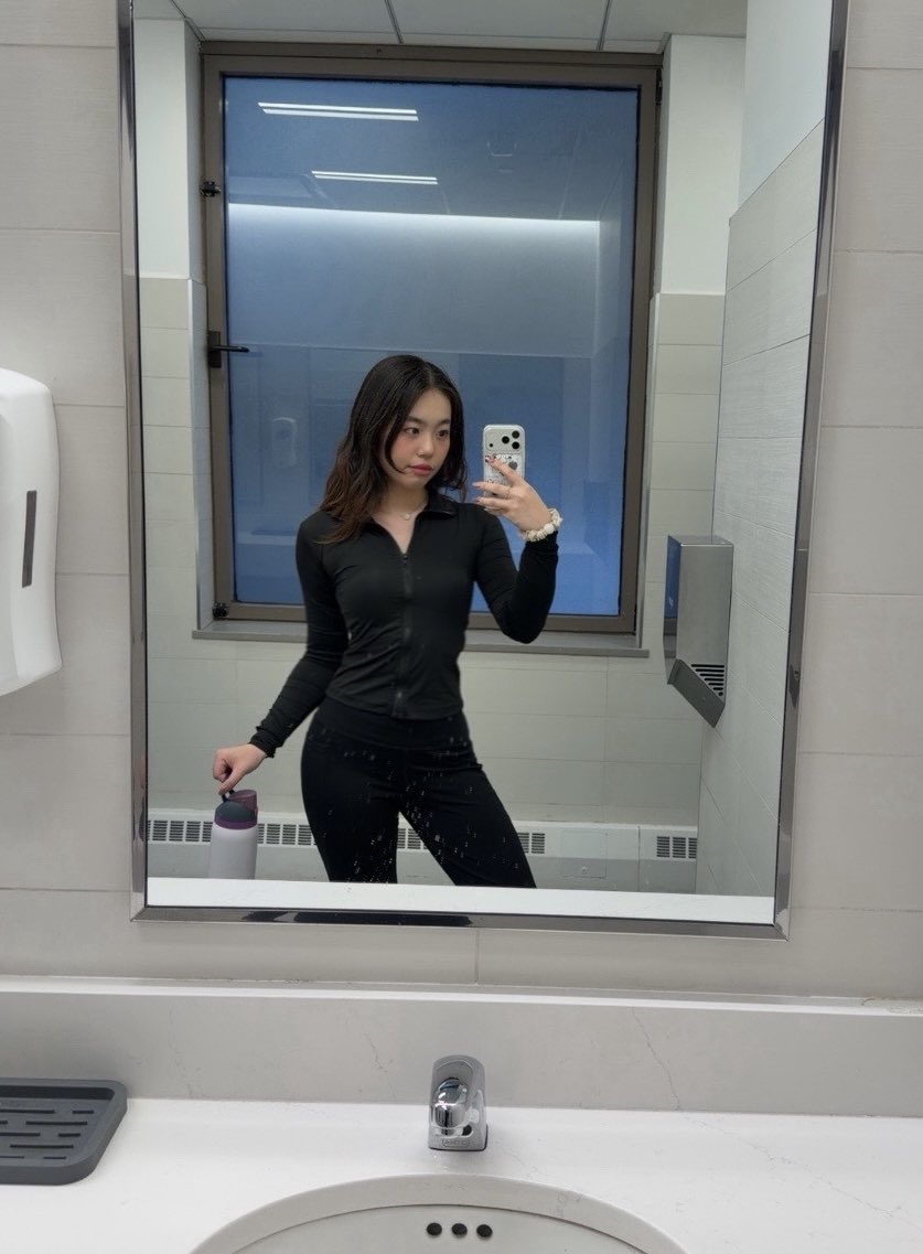 mina 心 tweet media