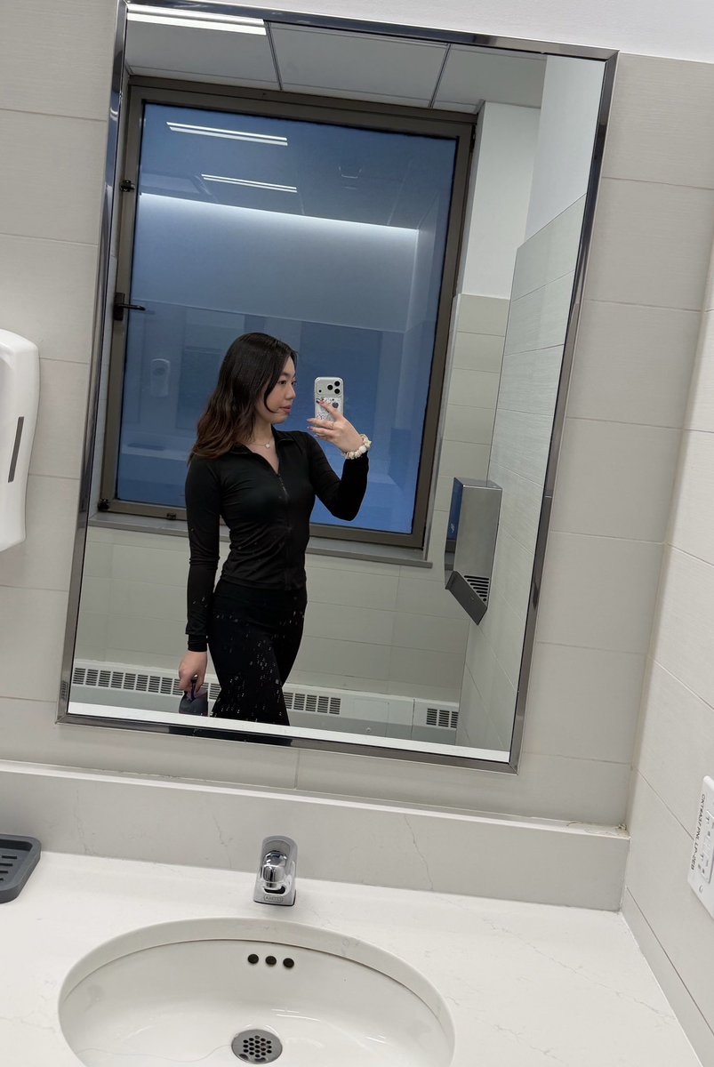 mina 心 tweet media