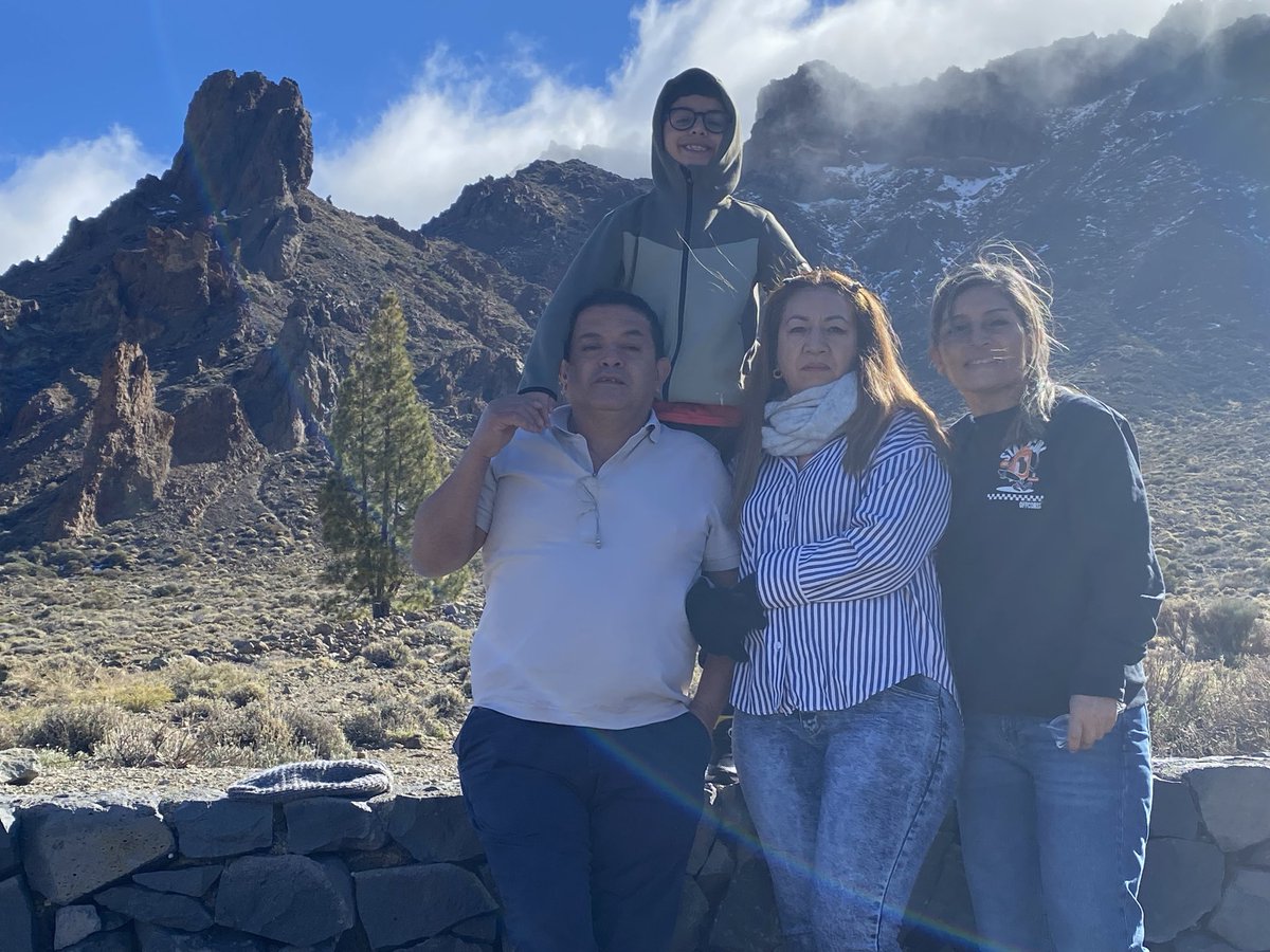 La isla de Tenerife en Canarias es majestuosa, con lugares que no se pueden olvidar como el volcán el Teide. Un lugar para reencontrarse con la familia.