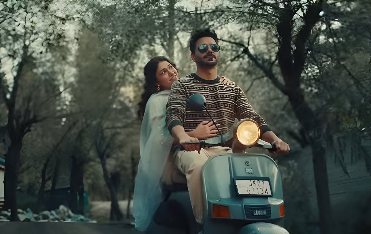 cloudyvibe7's tweet photo. That feeling when a song hits different... Nikki Nikki Gal is giving all the butterflies 🦋 Small moments, big love! Aparshakti & Tulsi nailed it!
Out now on YouTube 🎶
#NikkiNikkiGal #TulsiKumar #AparshaktiKhurana #Tseries #LoveSong https://t.co/dq5zOJhJAJ