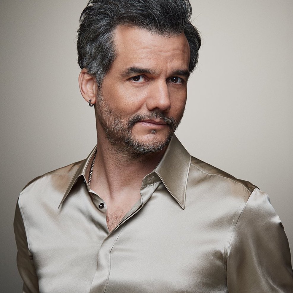 tracklist's tweet image. AMEI! Margot Robbie falou ao UOL sobre a vitória de Wagner Moura no Globo de Ouro:

"Quando ele subiu no palco, aquele brinco, eu fiquei tipo… Desculpe, ele também é um ator excelente, obviamente. Ele é realmente bonito"