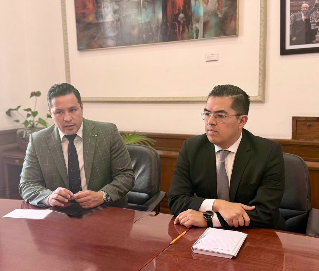 arturomedinap's tweet image. Sostuvimos una mesa de trabajo entre #UPMRIP, #INM, #COMAR, #RENAPO y @TentOrg para abordar propuestas que fortalezcan la atención integral y el derecho a la identidad de personas refugiadas.

También propuestas para la atención integral de las personas en contexto de movilidad