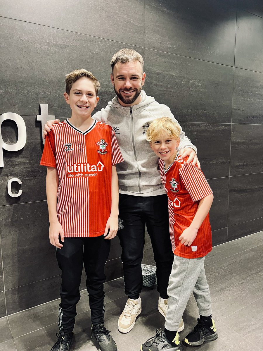 Great 4 and a half years representing <a href="/SouthamptonFC/">Southampton FC</a>. Will never forget that feeling you gave every #saintsfc fan at Wembley. Thank you <a href="/AdamArma9/">AdamArma</a> and good luck mate!