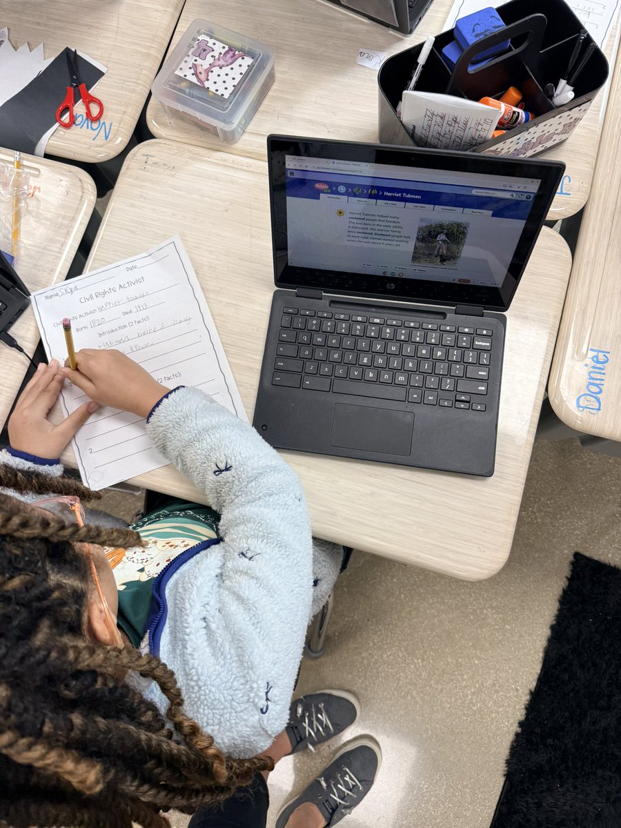 Katie Moore tweet media