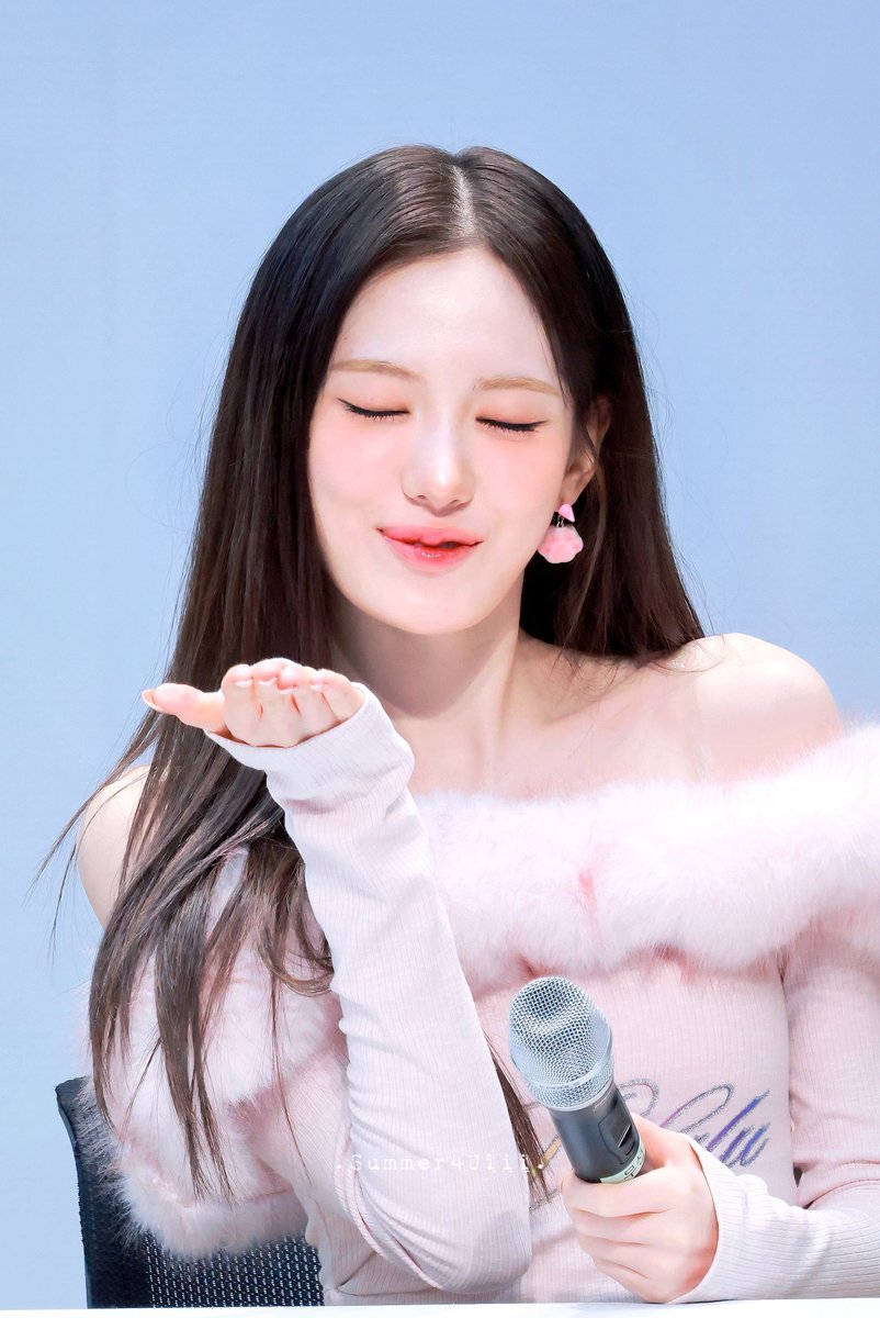 260201｜👛
#KiiiKiii #키키 #SUI #수이