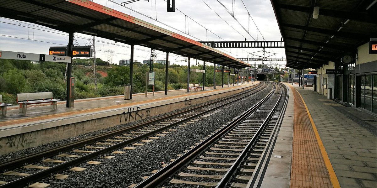 Qui hi ha darrere les plataformes d’usuaris dl transport? Pq volen q la “manifestació d país” no es polititzi? Els problemes a la xarxa ferroviària només son tècnics? La manca d’inversions,manteniment i no execució pressupostària son només temes tècnics? Innocents o tontos útils?