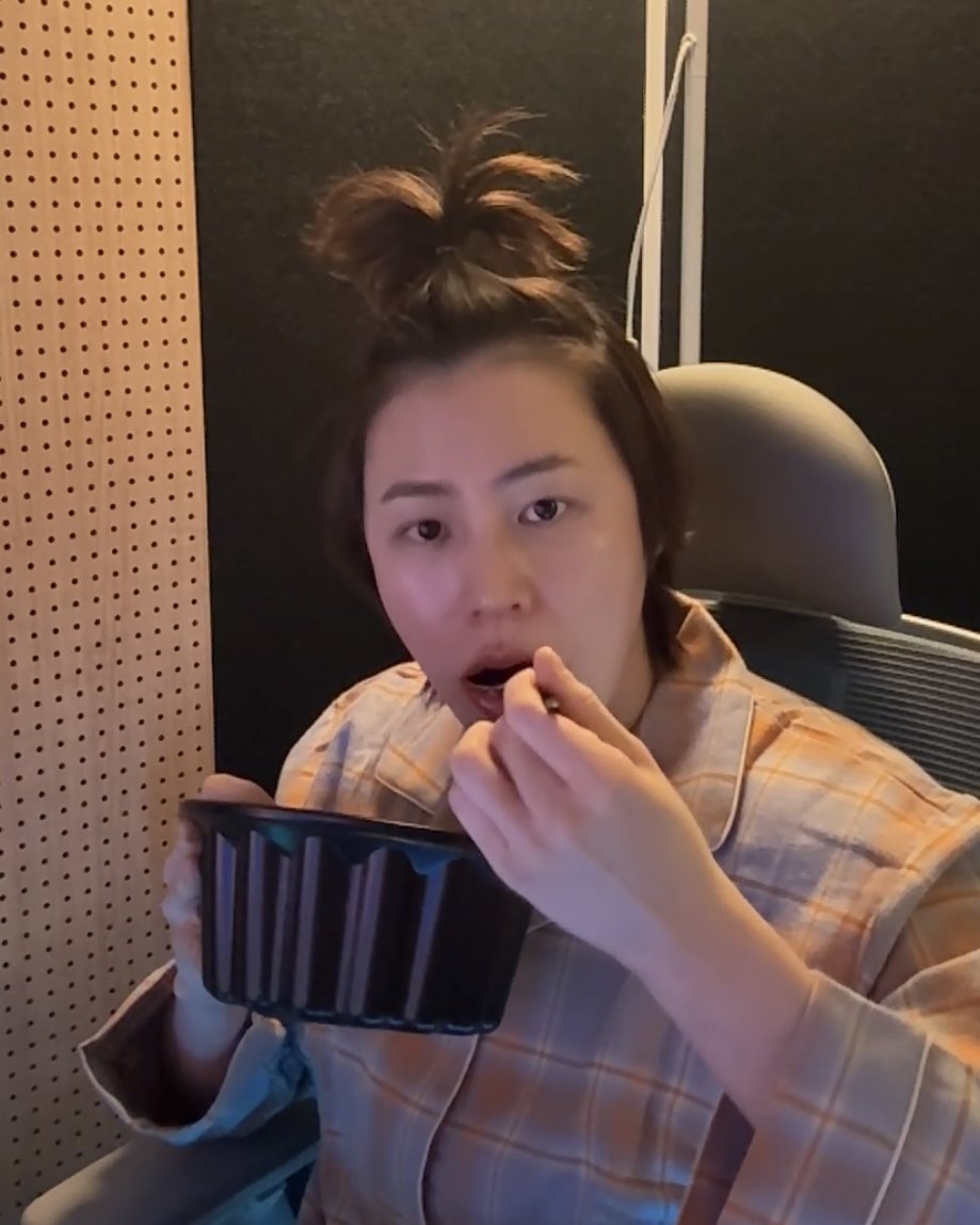 내 파인애플나가나디야 오늘도 조은 하루 보내랑💗 <a href="/gooreumseng/">하성운</a>