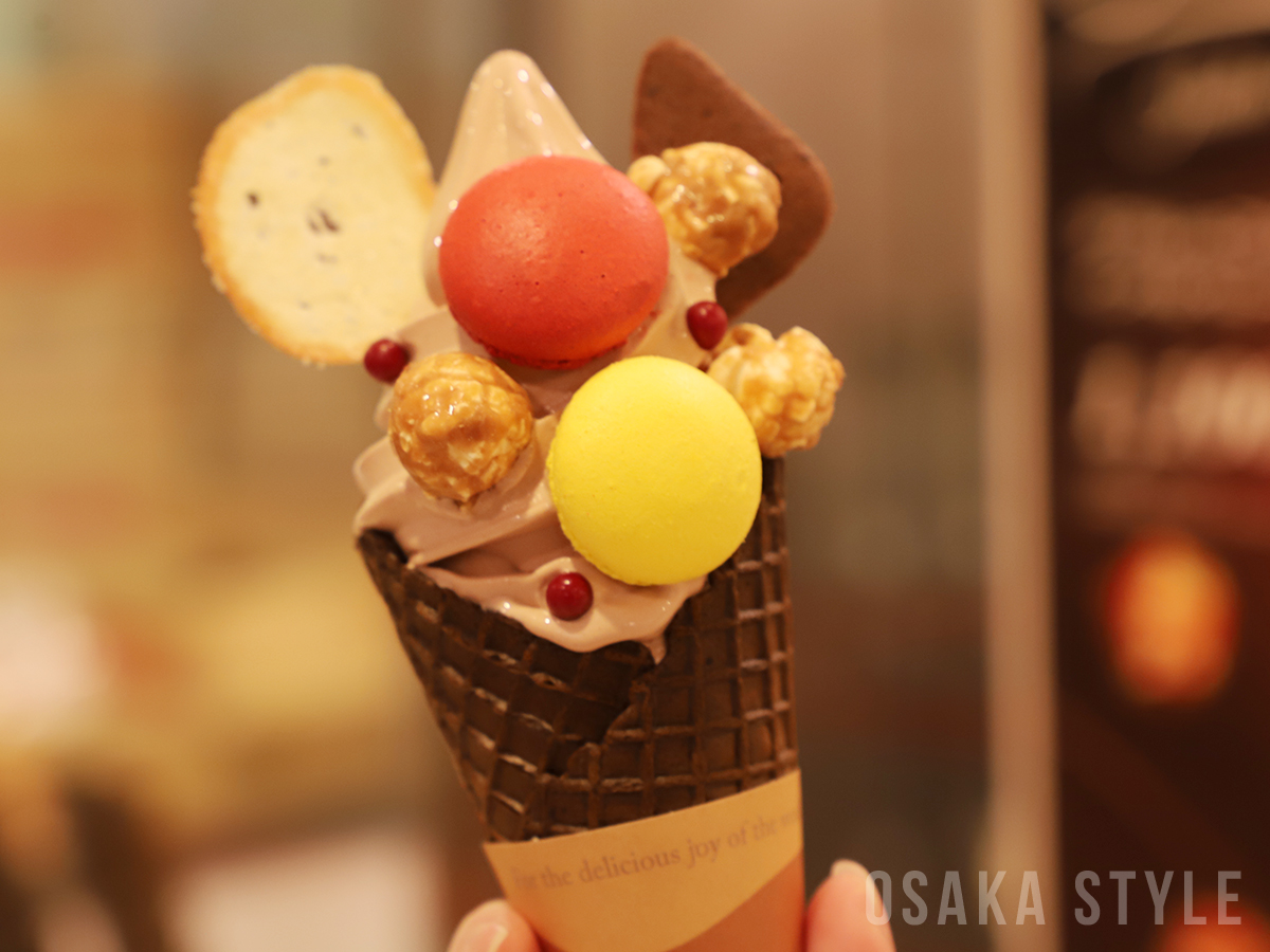osakastyleNews's tweet photo. 【動画】阪急うめだ本店で国内最大級「バレンタインチョコレート博覧会」　チョコスイーツが充実 https://t.co/bW8tPUp5go

#バレンタインチョコレート博覧会 #阪急うめだ本店 https://t.co/hTWRhn3XJK