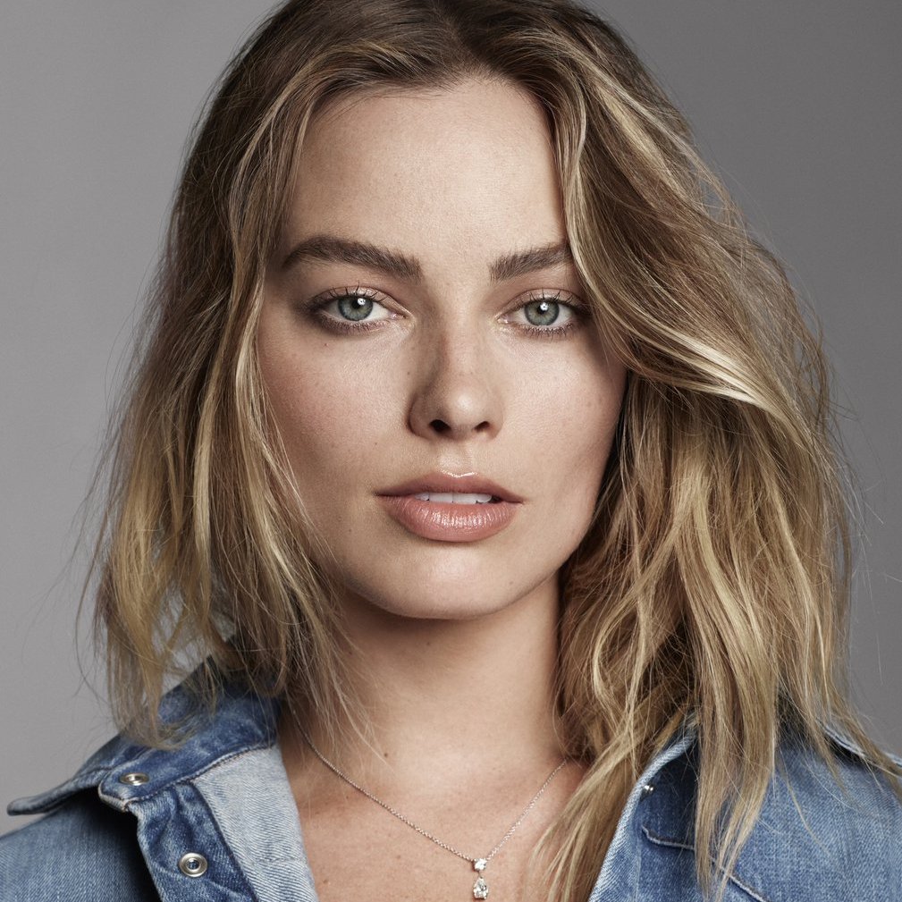 SeriesBrasil's tweet image. Margot Robbie sobre Wagner Moura no Globo de Ouro:

“Quando ele subiu no palco, aquele brinco, eu fiquei tipo… Desculpe, ele também é um ator excelente, obviamente. Ele é realmente bonito.”