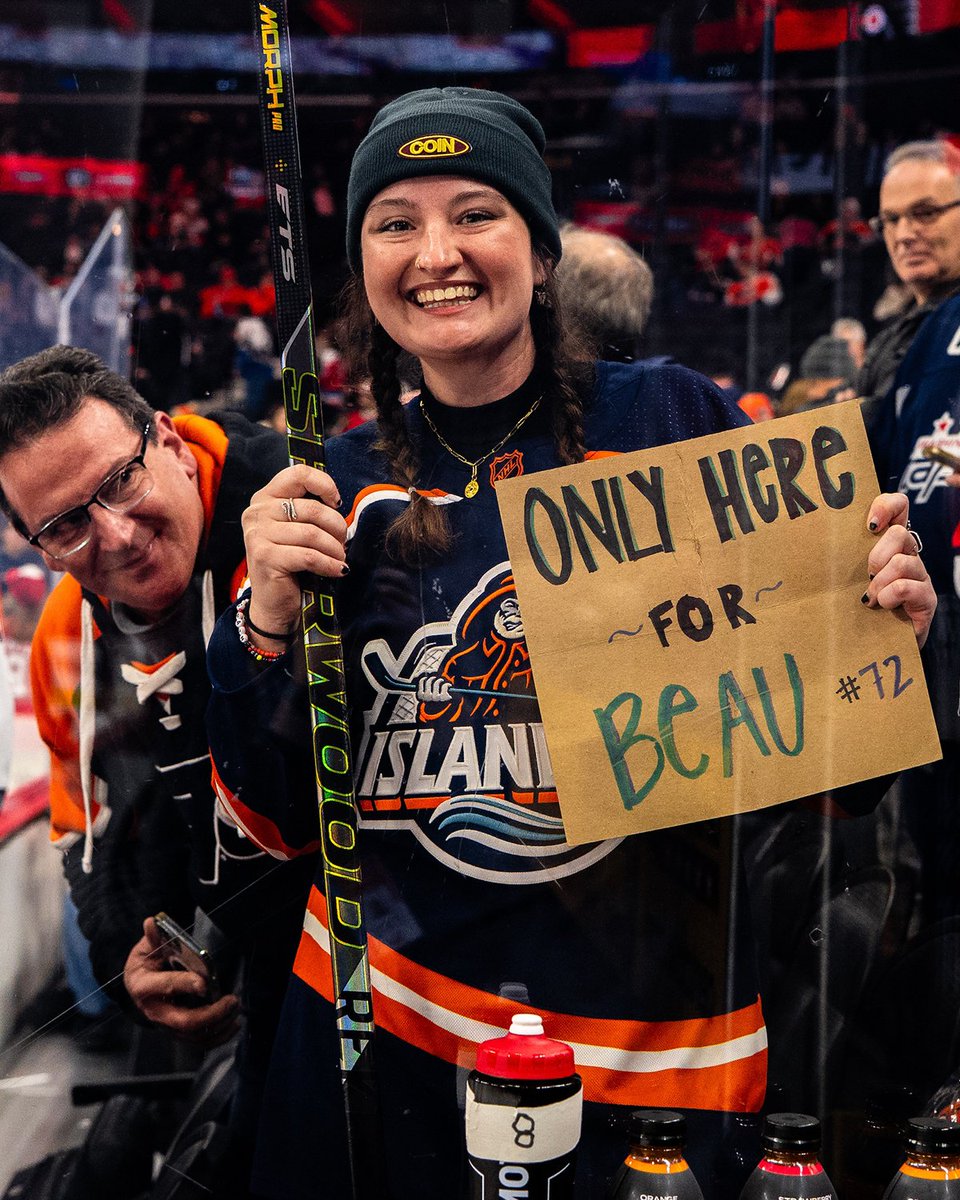 NHL's tweet photo. Making memories during warmups 🥹 https://t.co/l0P0vxZYNo