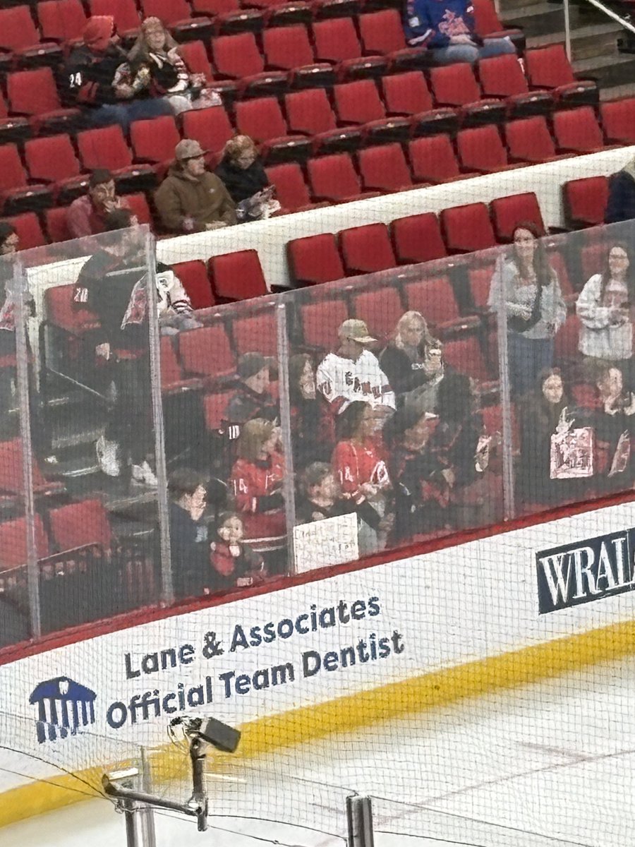 fpitino's tweet photo. @Th_Izzo I spy Sweet Emma! https://t.co/jDbNePbEiw