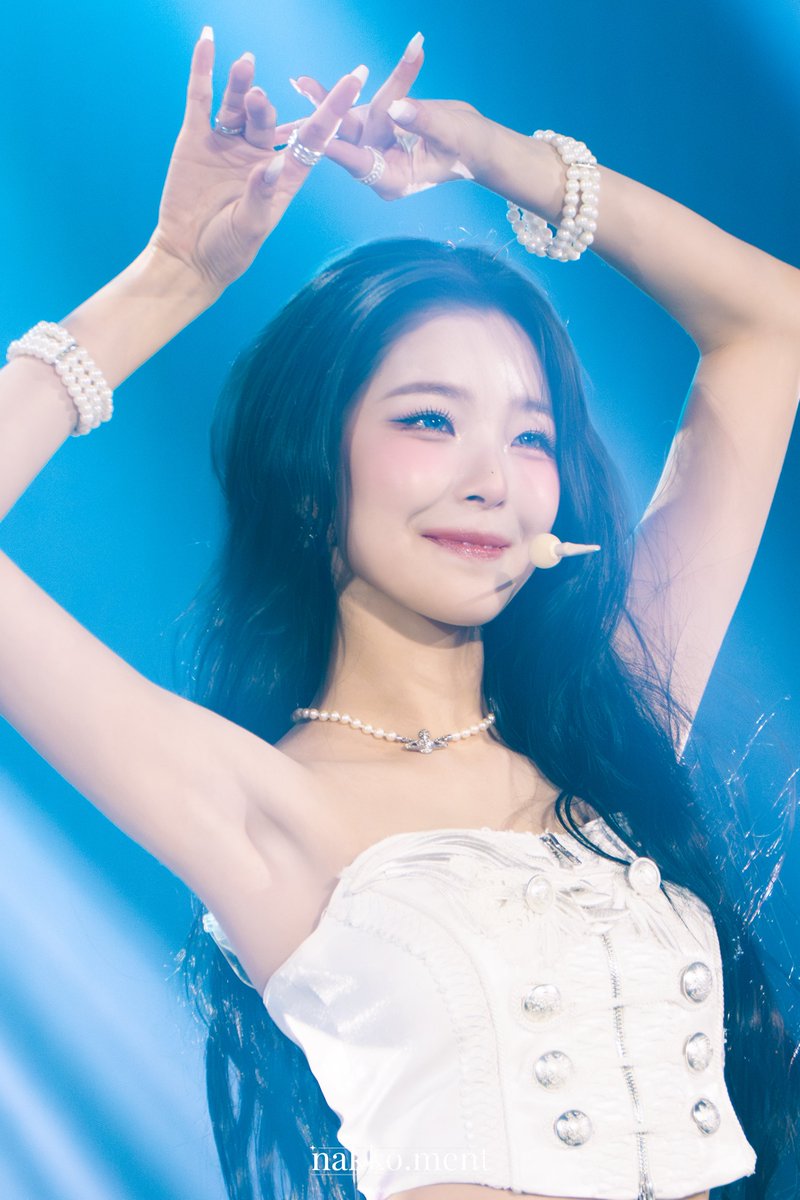 nakkoment's tweet image. 일단 쿨톤인건 확실해 헌아
260130 나우투모로우 지헌 HQ
#fromis_9 #프로미스나인 #백지헌