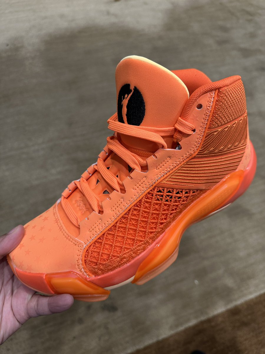 SNKRVisionista's tweet photo. Trying something different with these Jordan 38 WNBA. I am very impressed. These are 🔥🔥🔥

#jordans #jordan38 #jordan38wnba #sneakers #sneakerhead #sneakerheads #sneakerenthusiast #sneakerheadlife #sneakervisionista https://t.co/ZNmYeJsm2R