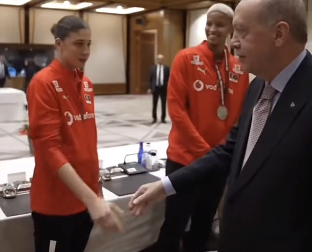 batuzin (@bbatuzin) on Twitter photo 