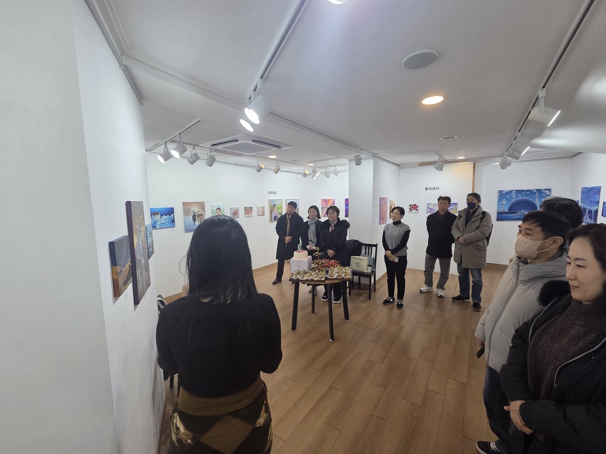 SIM_Moby tweet media