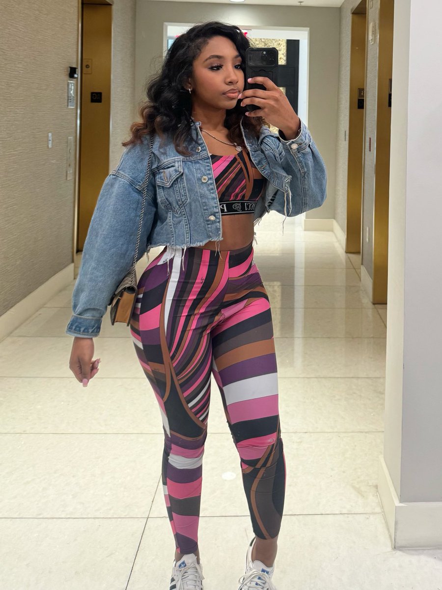 Hàlłè💋 tweet media