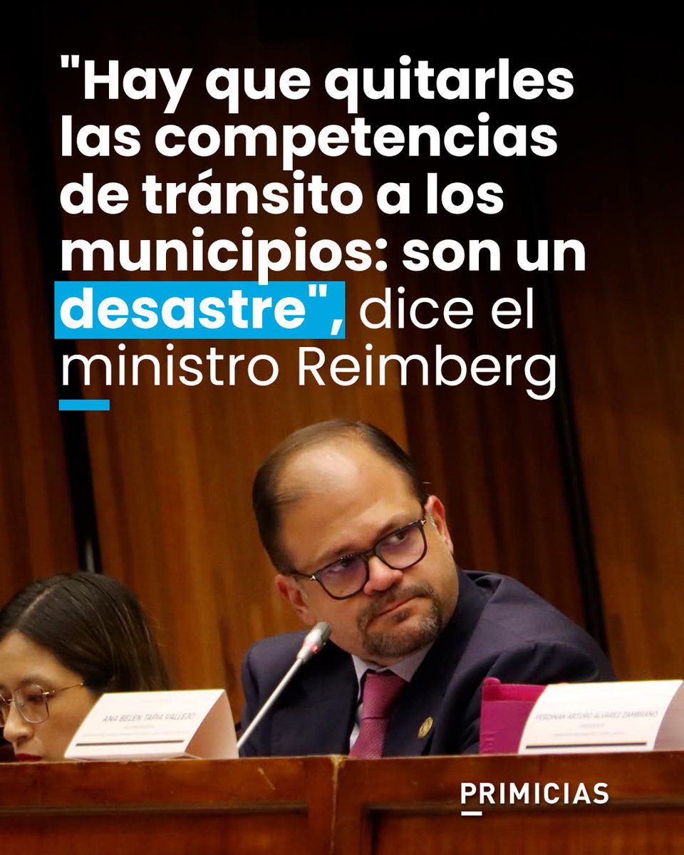 ES UNA VERDAD A LA VISTA! Quien no ve a los policías municipales recostados en sus motos y por supuesto por su celular distraído?
Días después del caso Jaque y la investigación en la ANT, el MDI, Reimberg acudió a la AN para explicar los avances de la intervención en  agencias.