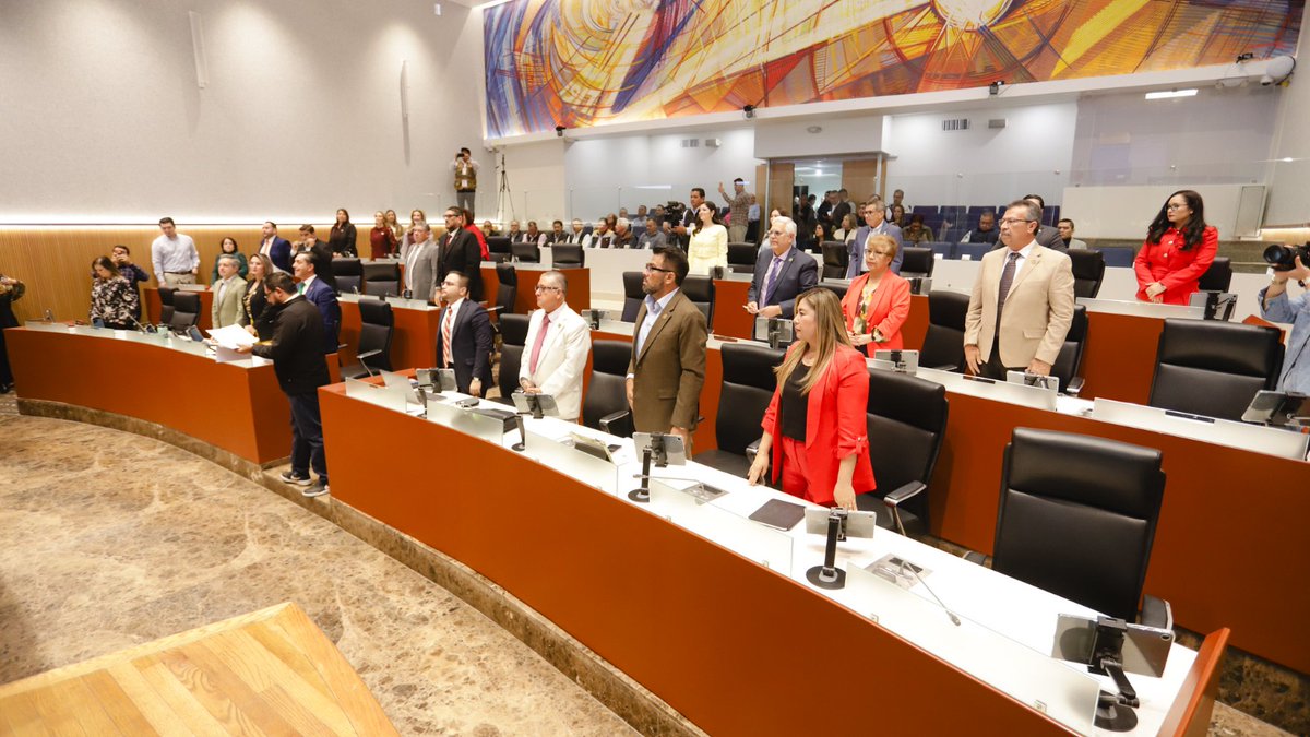 En la sesión inaugural del segundo periodo ordinario de sesiones, el Pleno del <a href="/CongresoSon/">Congreso Local Son</a> aprobó una modificación que armoniza la ley estatal con la ley federal en materia de libertad sindical y turnó a comisiones diversas iniciativas.