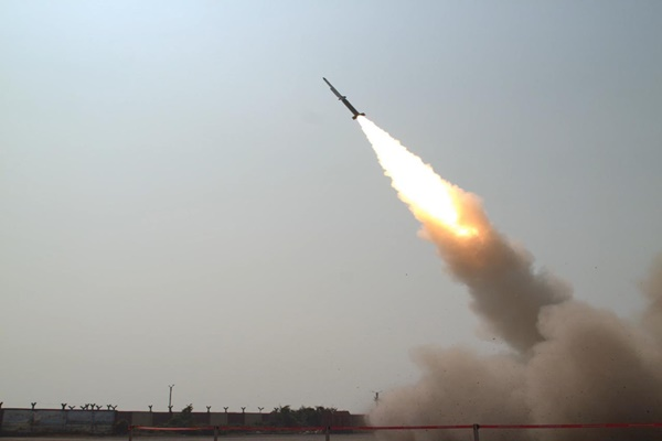 DDNewslive's tweet image. #DRDO carried out a successful demonstration of Solid Fuel Ducted Ramjet technology, from the Integrated Test Range at Chandipur off the coast in #Odisha.

@DRDO_India @DefenceMinIndia #DefenceTechnology #MissileTechnology