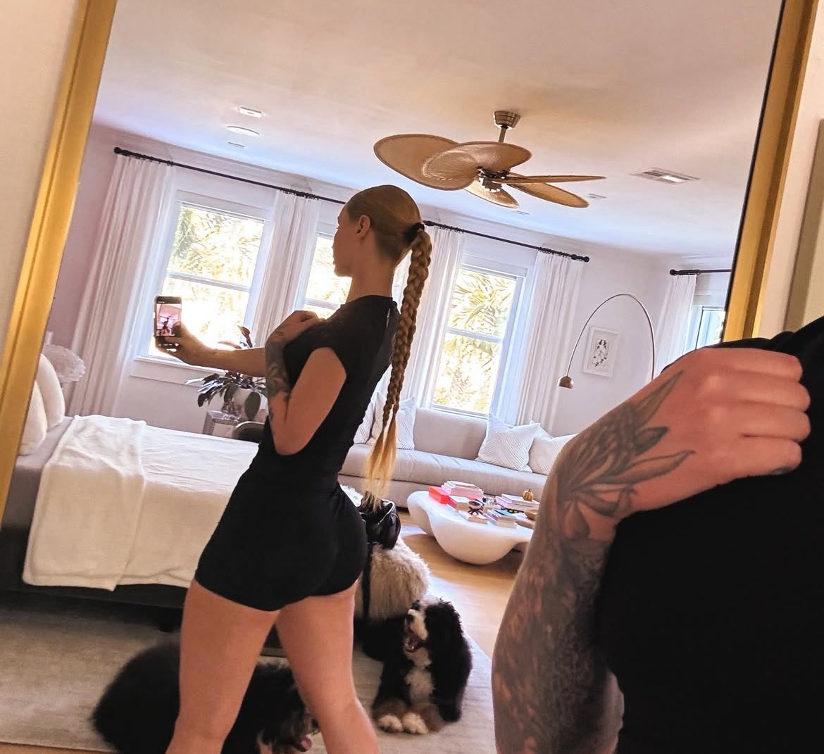 IGGY AZALEA tweet media