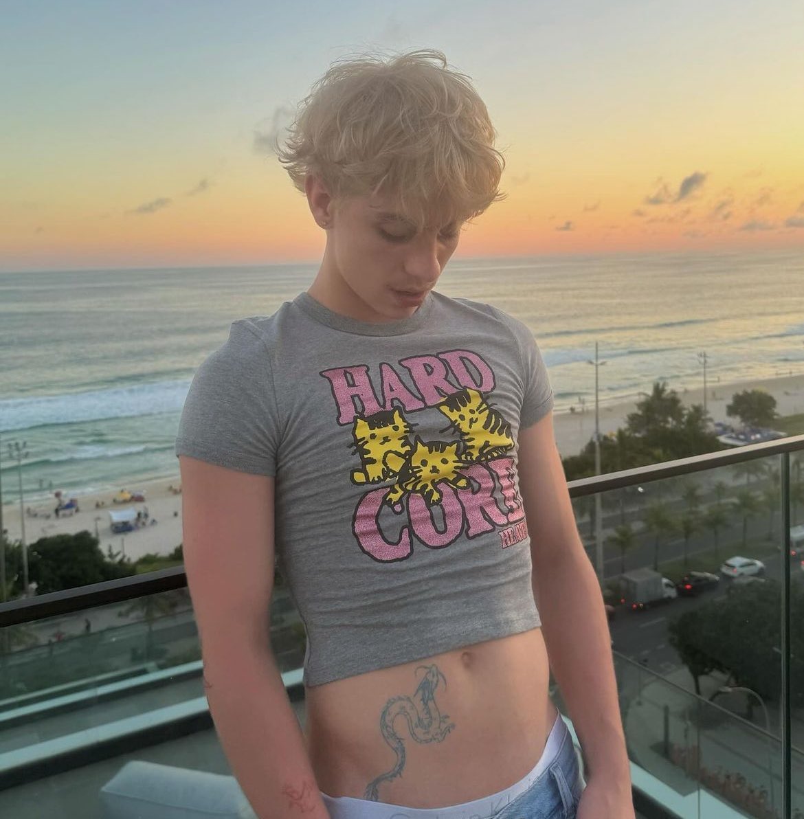 linhareality's tweet image. Marina sena: Jonas, vc é o modelo falido de homem, caiu em desuso, sinto muito.

           O homem dela // O Jonas #bbb26