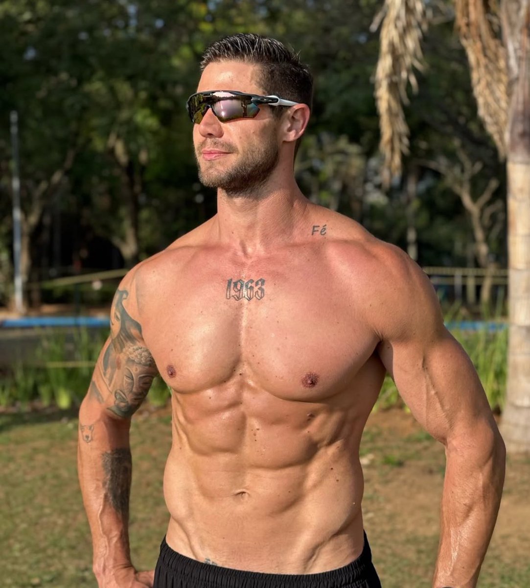 linhareality's tweet image. Marina sena: Jonas, vc é o modelo falido de homem, caiu em desuso, sinto muito.

           O homem dela // O Jonas #bbb26