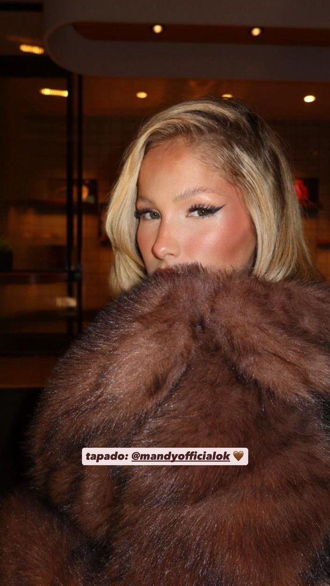 _OnlyAgus's tweet image. Hoy luchi estuvo en el avant premier de #Lovemelovemovie En ROMA ITALIA 🇮🇹