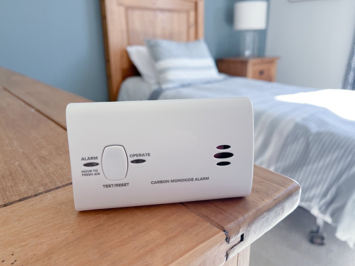 MNenergy's tweet image. Prevent carbon monoxide poisoning. 

Make sure your home is equipped with working carbon monoxide alarms. 
Learn more: minnesotaenergyresources.com/safety/co