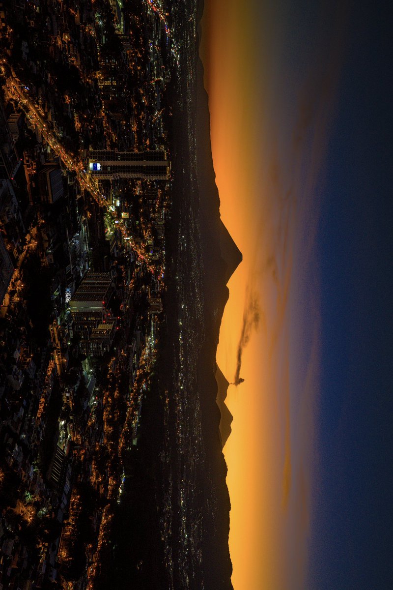 OttoArriaga's tweet photo. Atardecer sobre zona 11, Ciudad de Guatemala. https://t.co/ZbCy5D6Dzx