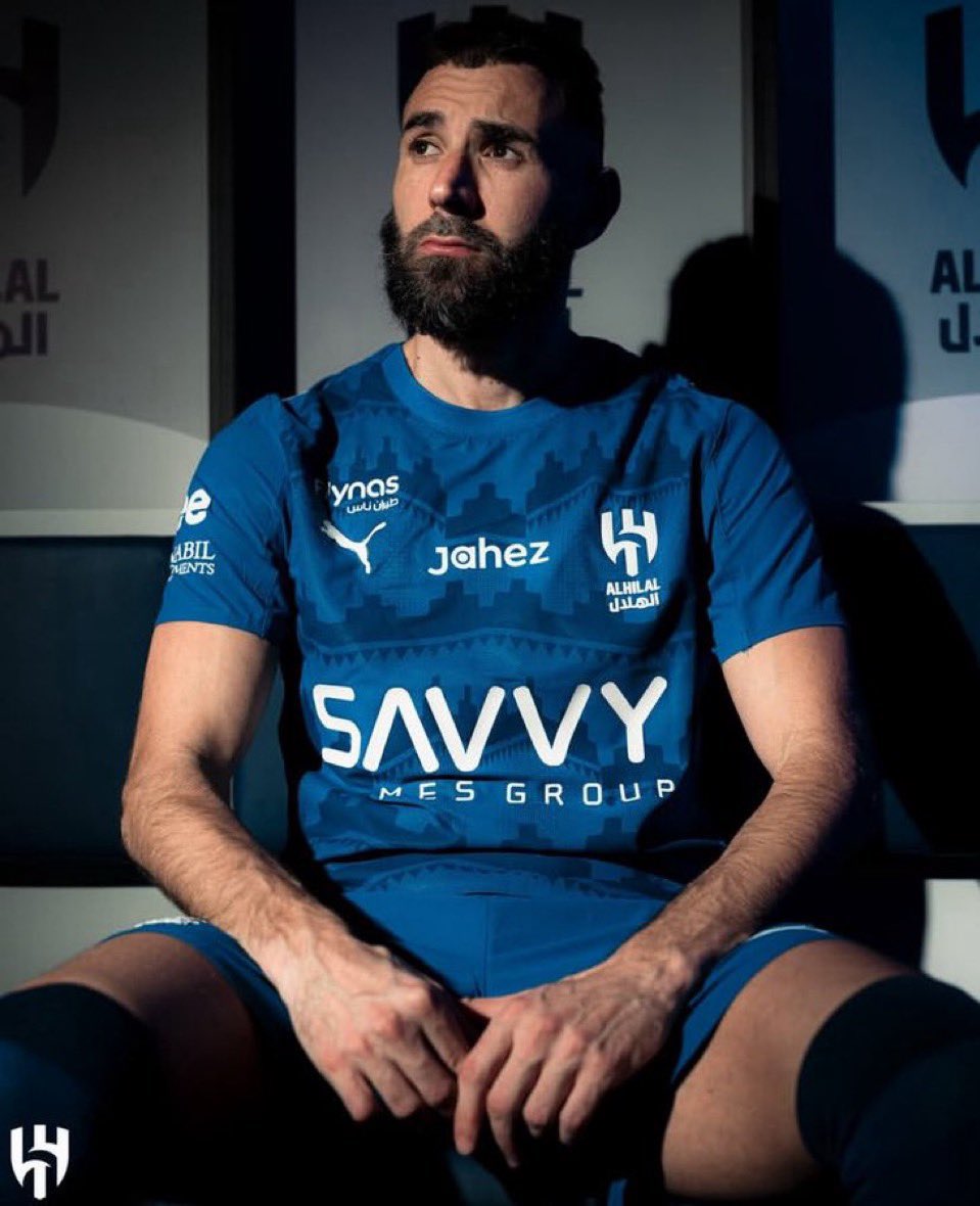 🚨🚨🚨🚨🚨🚨🚨🚨🚨🚨🚨🚨 عاجل:

رد ستيف كالزادا على احتجاج كريستانو رونالدو بصفقة بنزيما:

• كان عليه أن يسأل نفسه لماذا يغضب! أُتيحت لنا الفرصة و استغللناها.

• لماذا بنزيما تحديدًا؟ لاعب حاصل على الكرة الذهبية، و أرقامه تتحدث عنه، وفوق ذلك لا يحتاج إلى التأقلم مع الدوري.

•