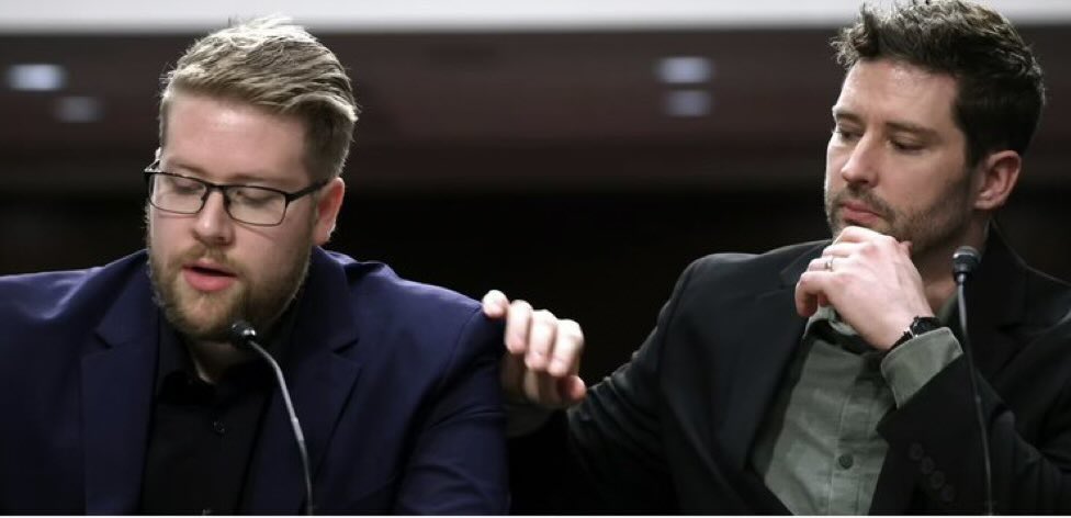 LePapillonBlu2's tweet image. No Republicans showed up to hear the testimony of Renee Good’s brothers today. NOT ONE! 

The GOP is the party of hate! ￼