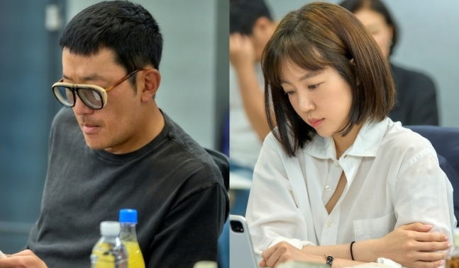 infodrakor_id's tweet photo. Pembacaan naskah drama tvN #HowtoBecomeABuildingOwnerInKorea : #HaJungwoo #LimSoojung, #KimJoonhan #JungSoojung #ShimEunkyung
Castnya 🔥🔥 Tayang 14 Maret https://t.co/cEF5u9BgC5