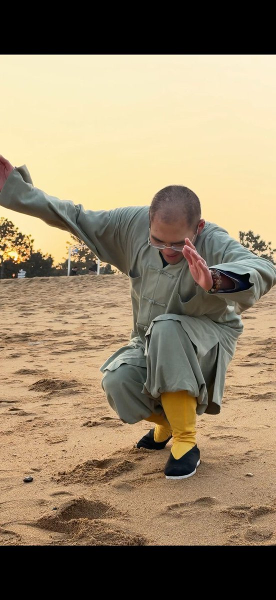 问心无愧 tweet media