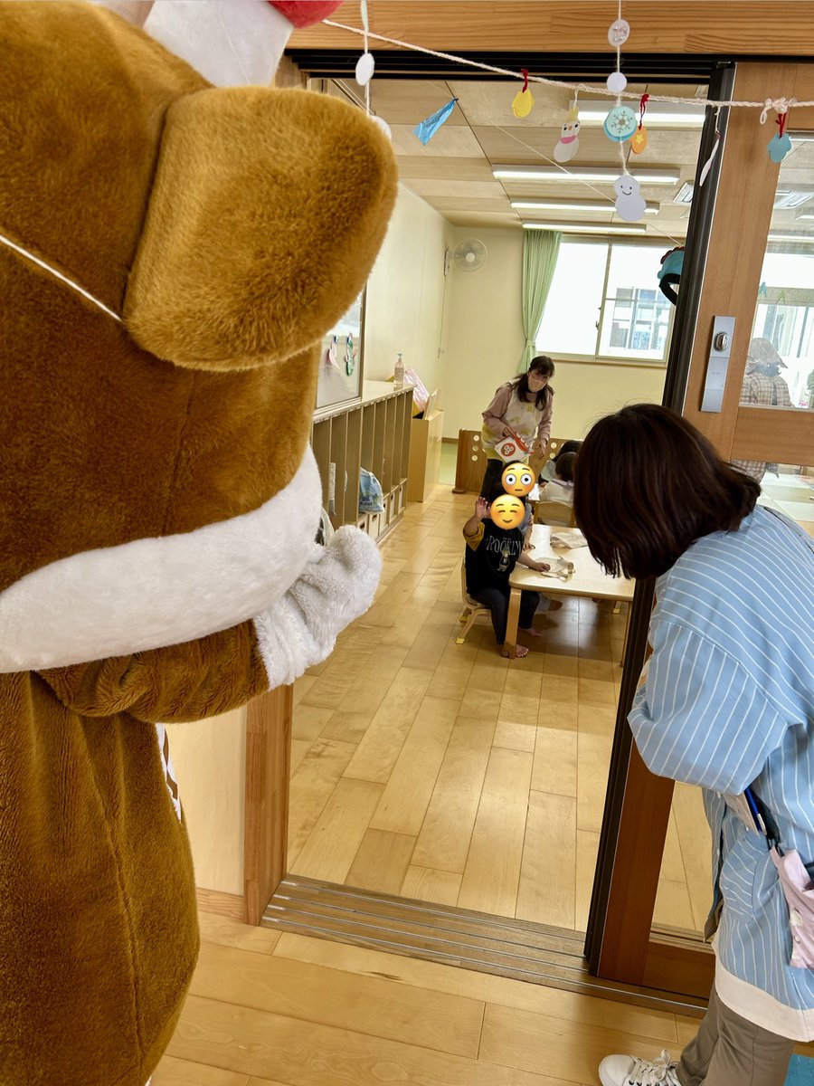 oyabecity's tweet photo. 1番ちいちゃなおともだちはカートの中からごあいさつ⭐︎
かわいすぎるスペシャルハッピーグリだったよ〜♡♡ https://t.co/pJtuXy4DeY