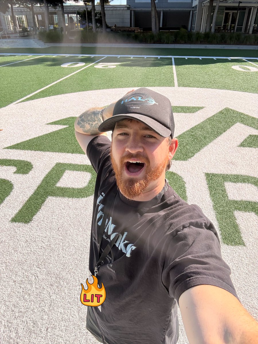 LensofJared tweet media