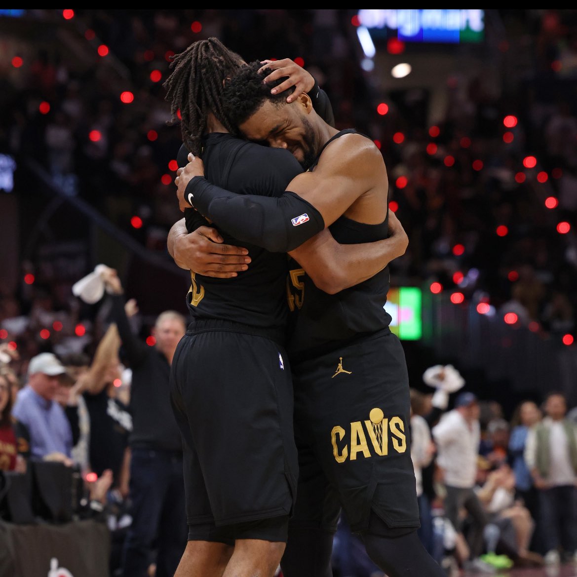 Tony_Pesta's tweet image. I’ve very much enjoyed watching Darius Garland grow and mature into a star in Cleveland 

At his best, he played with a selfless and infectious energy that led to some of the most fun moments in franchise history 

I’ll be rooting for him in LA.

Thanks for everything, DG