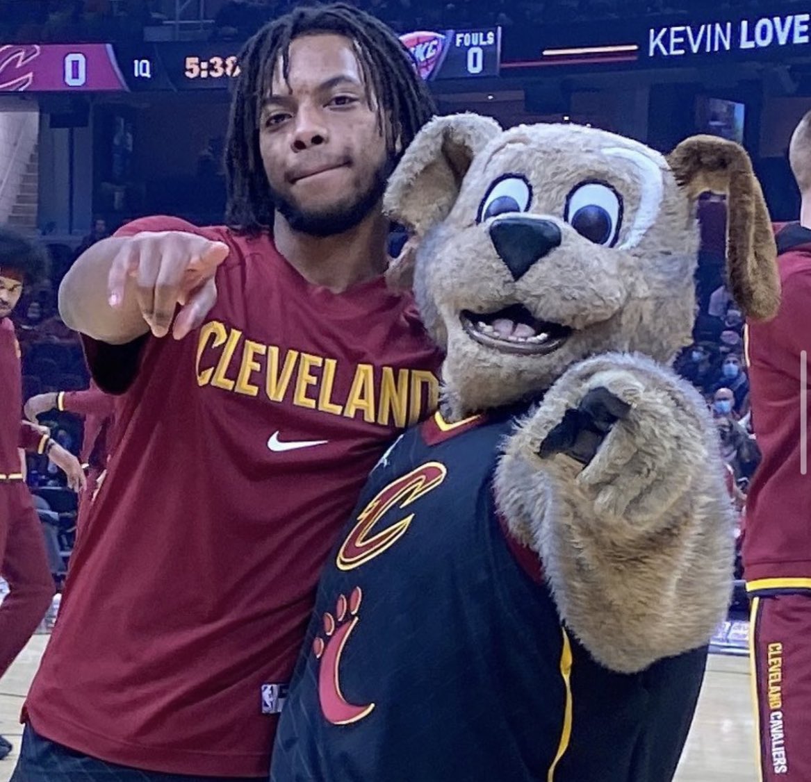 Tony_Pesta's tweet image. I’ve very much enjoyed watching Darius Garland grow and mature into a star in Cleveland 

At his best, he played with a selfless and infectious energy that led to some of the most fun moments in franchise history 

I’ll be rooting for him in LA.

Thanks for everything, DG