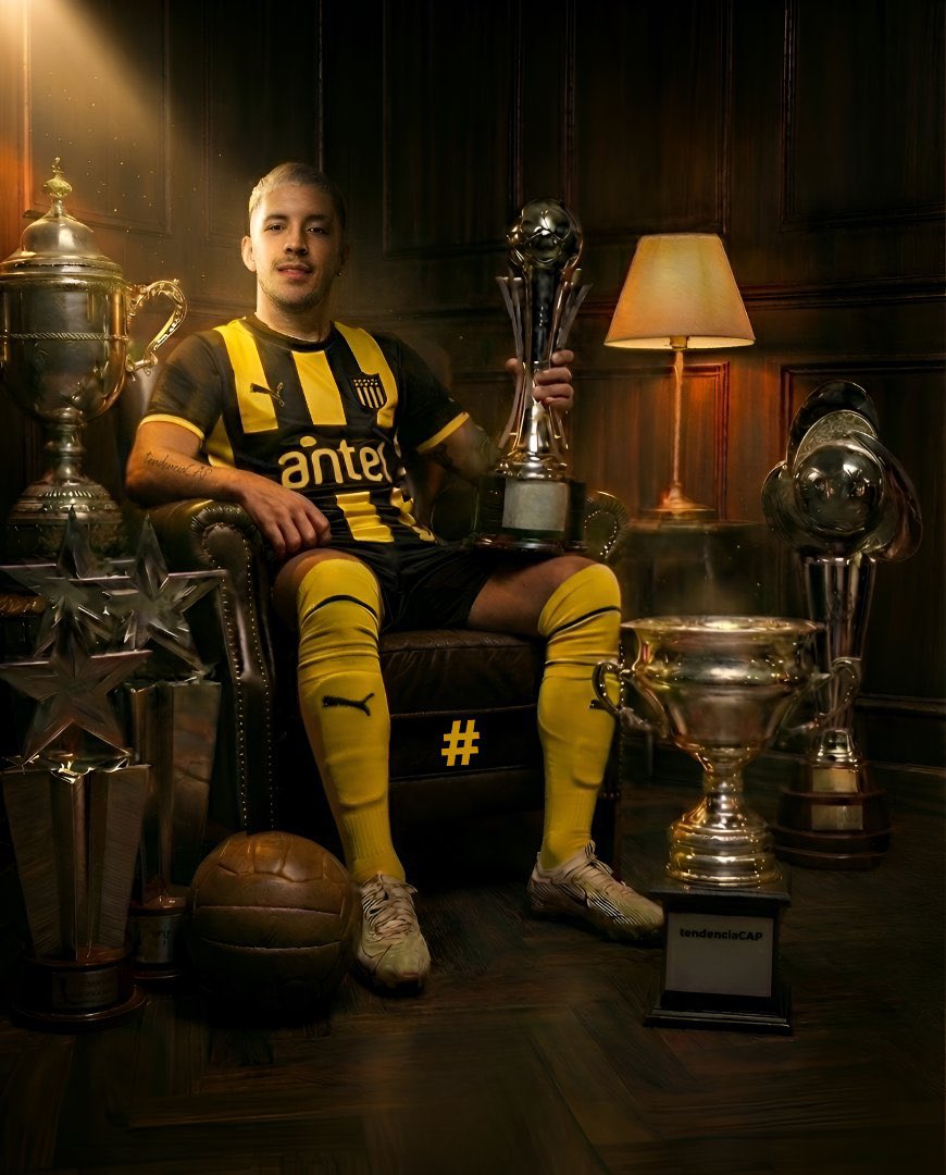 Leo Fernandez ganó más Títulos que todo Nacional en 3 años .. Gano todos los títulos oficiales vigentes de la AUF..  Son datos y hay que darlos 🐐