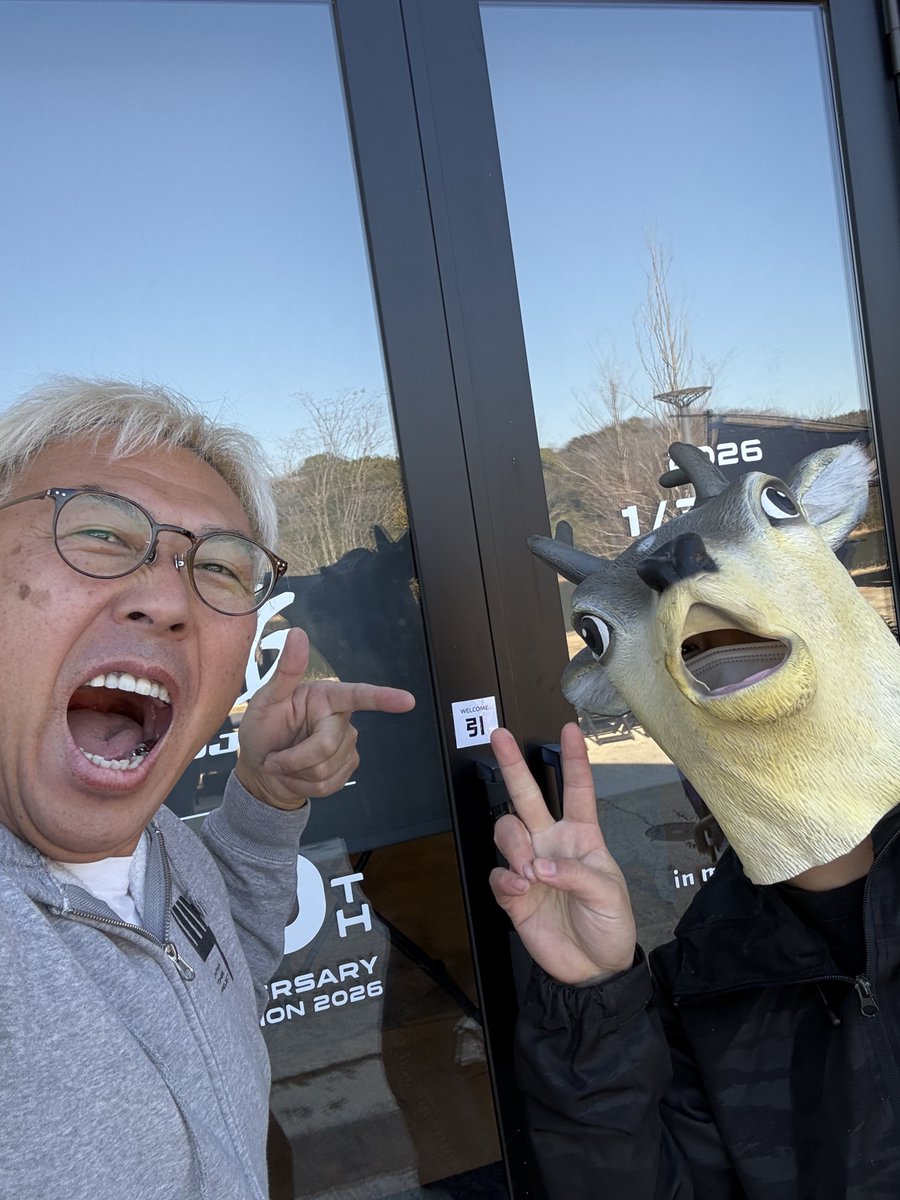 📢「JTP10周年展」6日目‼️】 リアル鹿さんご来場🤣 本日も良い天気