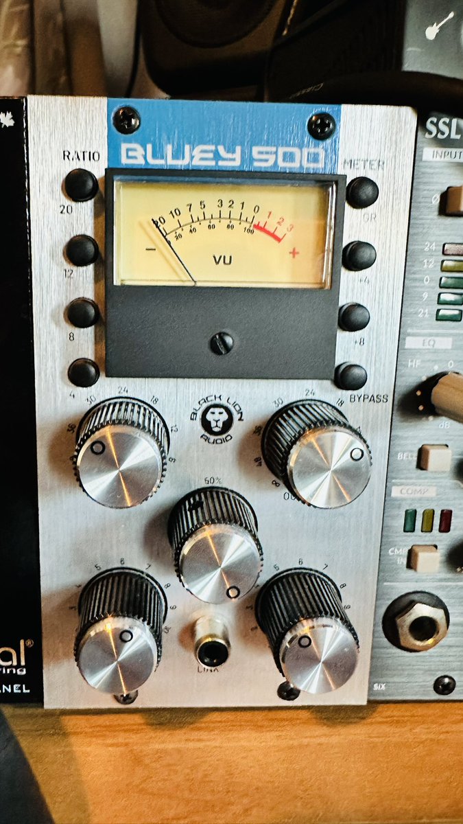 機材売ります】 Black Lion Audio Bluey 500 bluey 1176のランチ