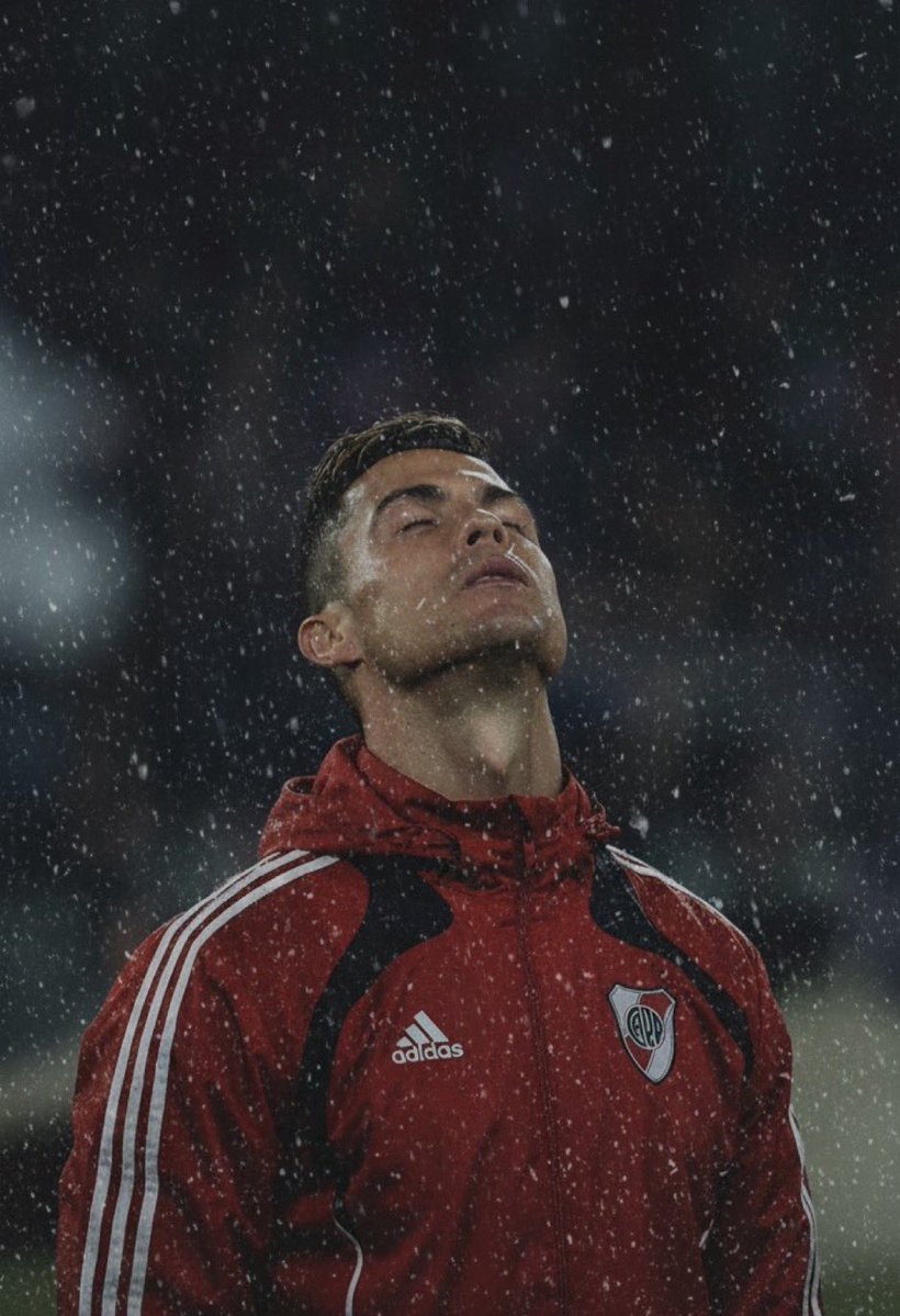 The things I would do for this to become a reality. 

#CR7ARiver