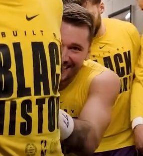 MeFanGirlOutlet's tweet image. In other news 😭🤏🏻🩷