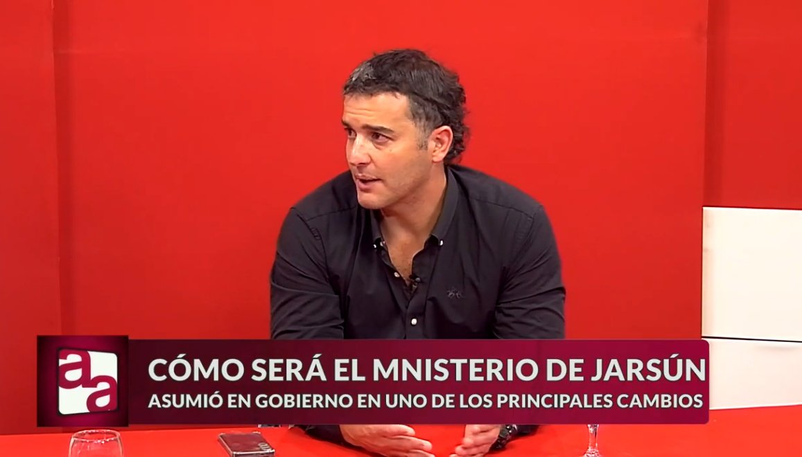 <a href="/NJarsun/">Nacho Jarsun</a> .<a href="/NJarsun/">Nacho Jarsun</a>: "Va a seguir subiendo en base a la inflación que tengamos. Lo del agua es una actualización. Habían quedado 30% del año pasado pero no queremos que caiga todo en la gente. Estamos a 5 meses de sanear Aguas del Norte. Ya no estamos en el radar de los problemas".