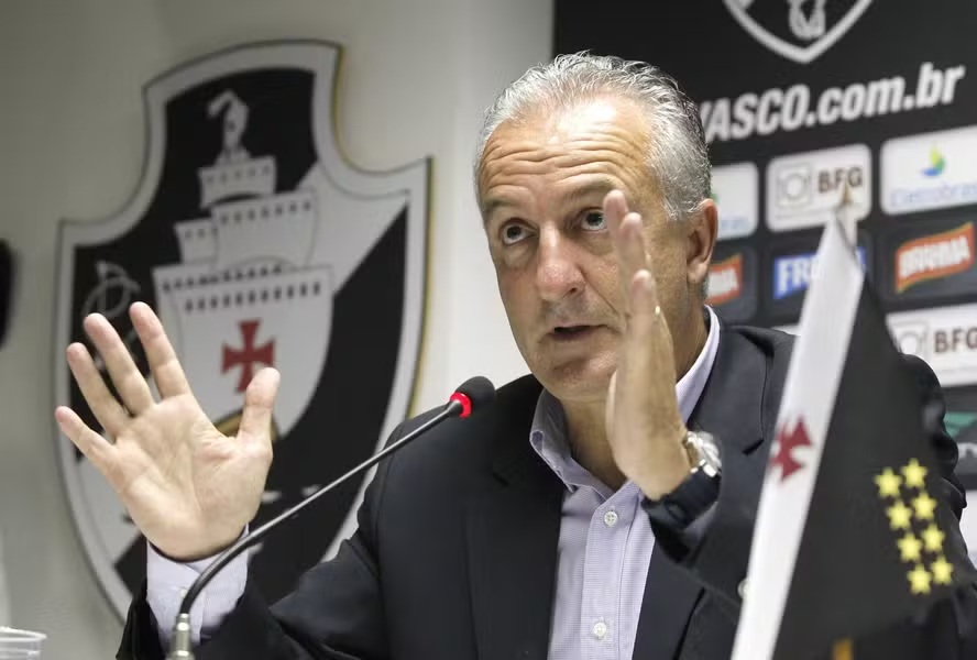Gindel é o novo técnico do Babilônia. 💢

Será o primeiro trabalho do treinador em clubes da elite.  CEO -G é torcedor do Babilônia desde bebê!

Seu contrato será até o mês de agosto de 2026. 

𝐁𝐄𝐌 𝐕𝐈𝐍𝐃𝐎 𝐌𝐈𝐒𝐓𝐄𝐑! 🏴‍☠️

#CRBabilônia