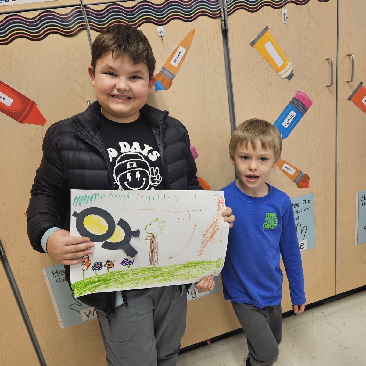 MissHuntHPSD's tweet photo. Last Friday we celebrated the 100th day of school with our Kindergarten buddies by disguising the number 100! 🎉 #100DaysSmarter https://t.co/FFifuDTuXx
