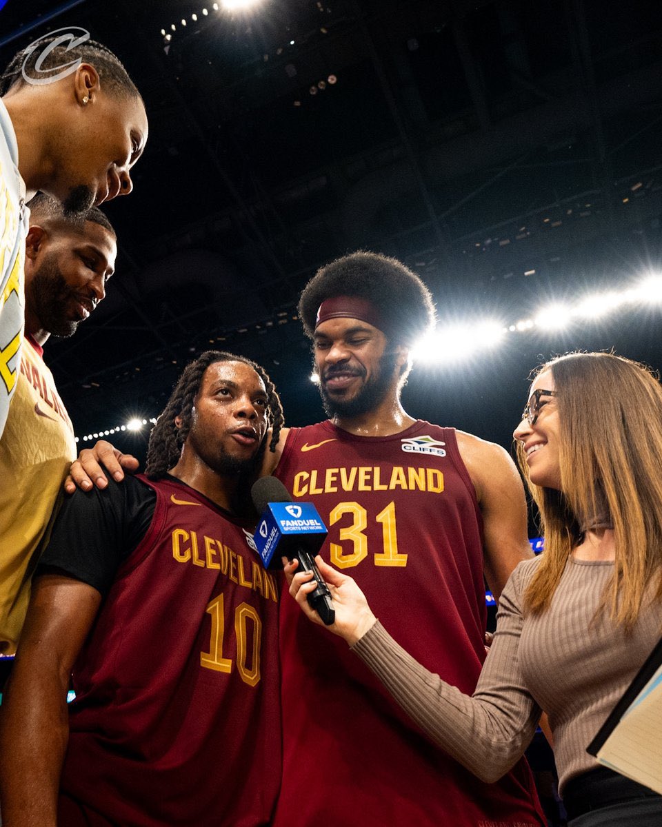 Darius Garland hurt his back in 2021. He broke his orbital bone opening night 2022. He broke his jaw 2023. He tore a ligament in his toe in 2025.

Despite it all, he gave EVERYTHING he had to this franchise. He never complained. He always had a smile on his face.

Darius Garland,